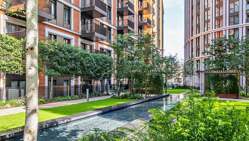 2 bed property in Edgware Road, London